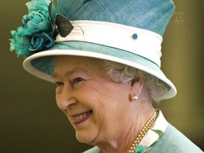 Regina Elizabeth II a fost INTERNATĂ în spital. Suverana are ”moralul bun”
