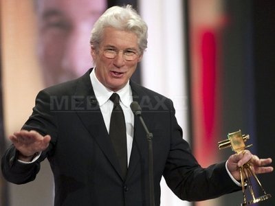 Richard Gere: Bancherii nu înțeleg de multe ori termenii pe care îi folosesc; totul este o păcăleală