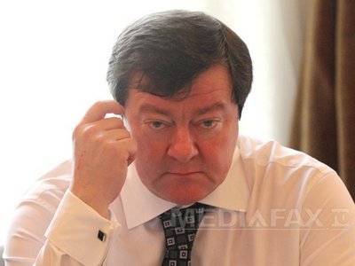 Președintele CJ Caraș, Frunzăverde: Dacă vom plăti salariile și pensiile să fim fericiți. Ponta: Avem bani de salarii, pensii și FMI, dar poate tăiem la CJ Caraș, unde șefii vor la TV
