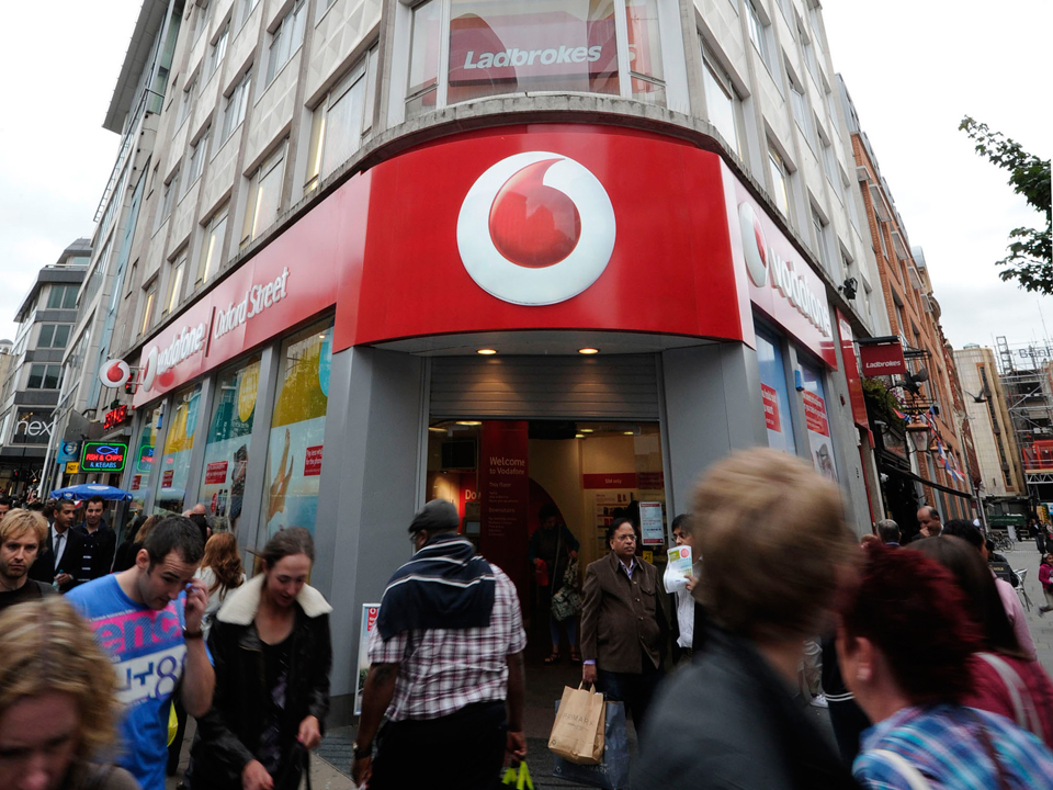 Vodafone a luat încă 100 mil. euro de la BEI pentru investiții în România și Turcia