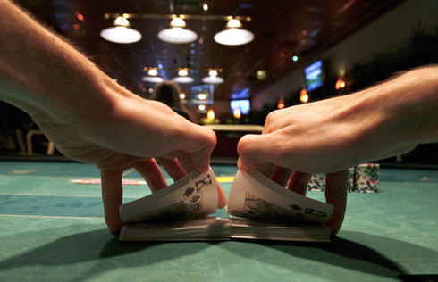 Cei 15 români necunoscuți care au strâns milioane de euro din poker - EXCLUSIV