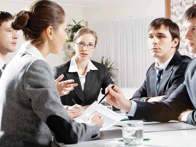 Managerii români cred în afaceri mai mari, dar cu costuri tot mai mici