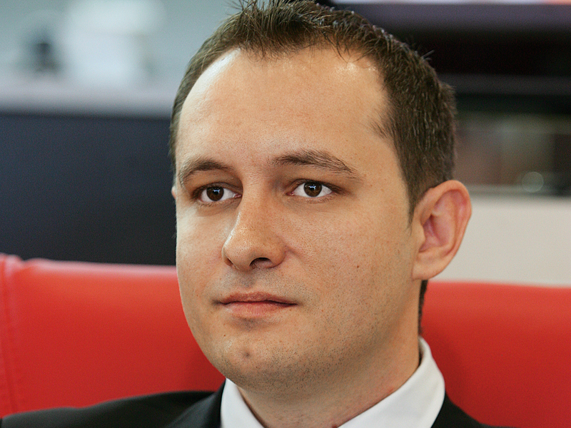 STUDIU DE CAZ: Așa se vinde mobilă în orașele uitate ale României