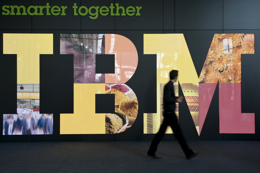 Acțiunile IBM au scăzut într-o zi cu peste 8%, cel mai mare declin din ultimii 8 ani
