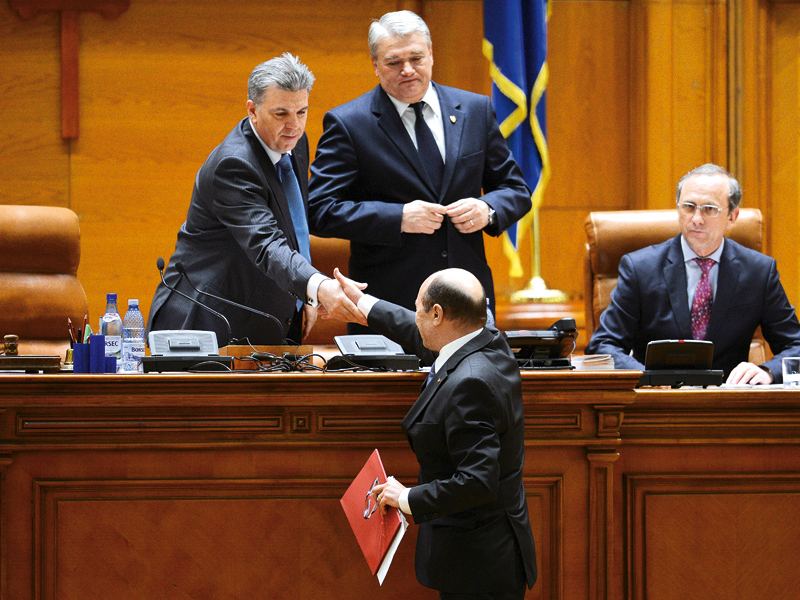 Un coleg care trebuie să stea în banca lui. Perlele politice ale săptămânii