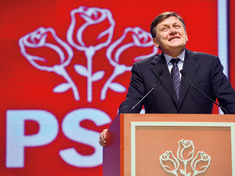 Instituția premierului, de la Petru Groza la Elena Udrea. Perlele politice ale săptămânii
