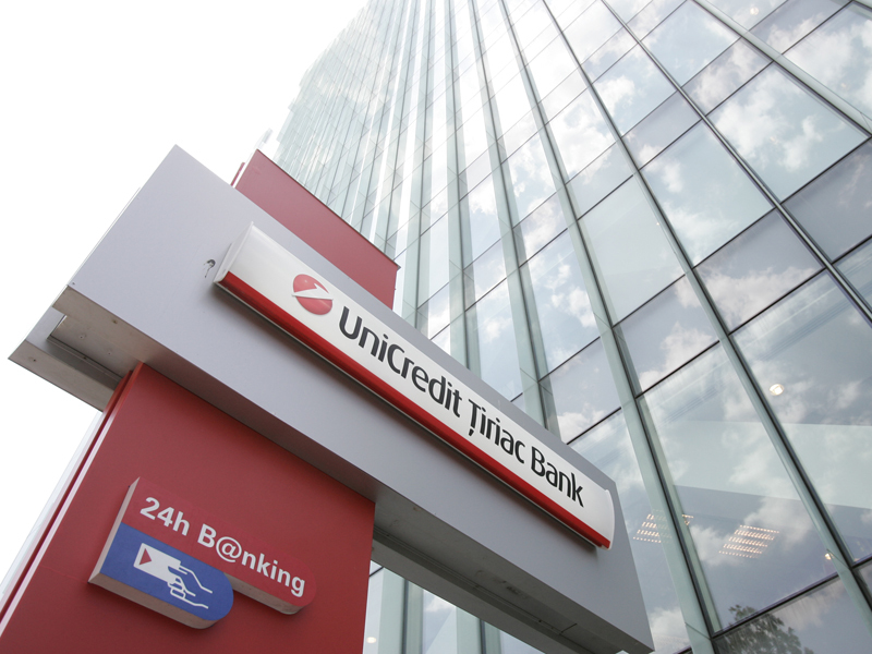 Provus personalizează cardurile UniCredit Țiriac Bank