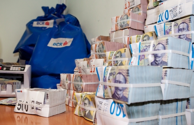 Clienții BCR economisesc în medie cca 320 de lei prin planul de economii lansat de bancă