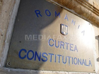 Ponta: Membrii CSM să răspundă în fața celor care îi aleg. CC nu este o instanță de drept comun