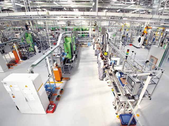Daimler aduce 300 mil. euro la Sebeș și va crea 400 de noi locuri de muncă