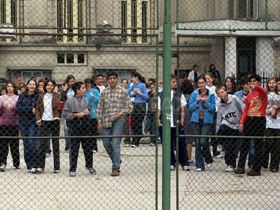 Statistică îngrijorătoare: Jumătate dintre elevi au scutiri de la orele de sport