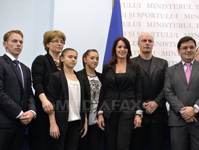 Sportivii medaliați la Campionatele Europene de gimnastică, premiați cu 441.000 de lei de Ministerul Sportului