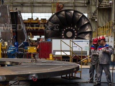 Scumpirile din energie inflamează și în februarie prețurile industriale, care cresc anual cu 5,4%