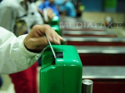 Călătoria cu metroul, plătită prin SMS. Cum se face accesul în stație