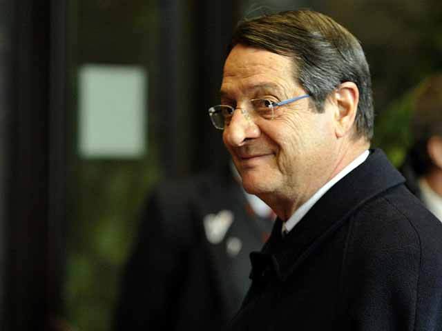 Un membru al familiei președintelui cipriot a transferat 21 de milioane de euro în străinătate înainte de blocarea sistemului bancar