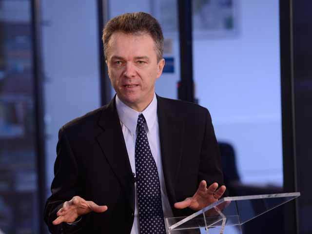 Analiștii: Prelungirea excesivă a „perioadei de tranziție“ nu este bună pentru sistemul bancar și pentru percepția populației