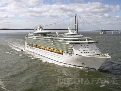 Câți români vor cumpăra croaziere pe cel mai mare vas din lume. Estimările Royal Caribbean International