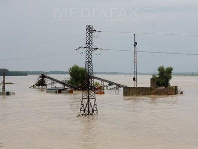 Suceava: Lucrările începute în 1995 la podul peste Siret, reluate după aproape zece ani