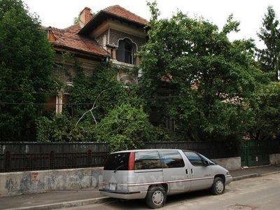 Ponta: Restituirea imobilelor a alimentat mafia samsarilor. A plătit 1,5 milioane dolari și a obținut despăgubire de 128 milioane euro