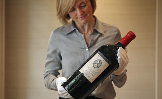 Cât de bună este o sticlă cu vin de 30.000 de dolari?