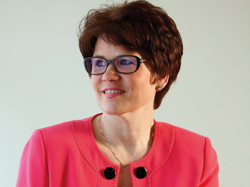 Cele mai puternice femei din România: Violeta Ciurel, AXA