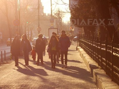 VREMEA se va încălzi ușor. Ce temperaturi vor fi marți și miercuri, în țară și în București