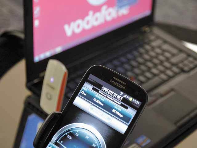 Veniturile Vodafone România au scăzut cu 5% la 769 mil. euro în anul fiscal încheiat în martie. Profitul operațional, 275 mil. euro