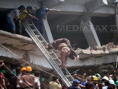 Clădirea prăbușită în Bangladesh: Bilanțul victimelor a depășit 400 de morți