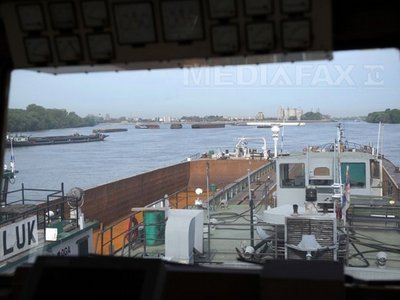 CIRCULAȚIE ÎNCHISĂ pe Dunăre din cauza vântului puternic și a valurilor mari