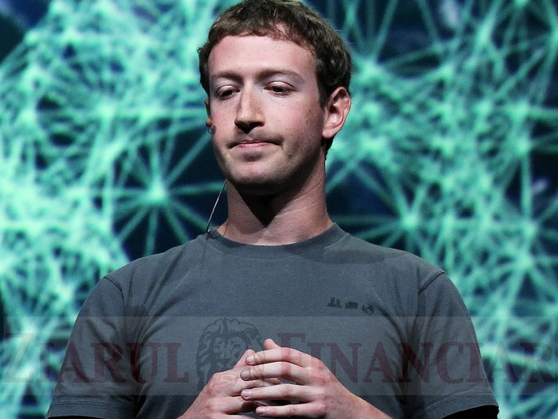 Facebook interzice o reclamă care se folosește de imaginea lui Zuckerberg
