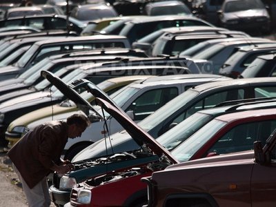 Înmatriculările mașinilor second-hand, BLOCATE din cauza prevederilor legii timbrului de mediu