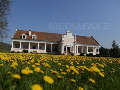 REPORTAJ: Mălâncrav - sat izolat devenit obiectiv turistic datorită fundației patronate de Prințul Charles