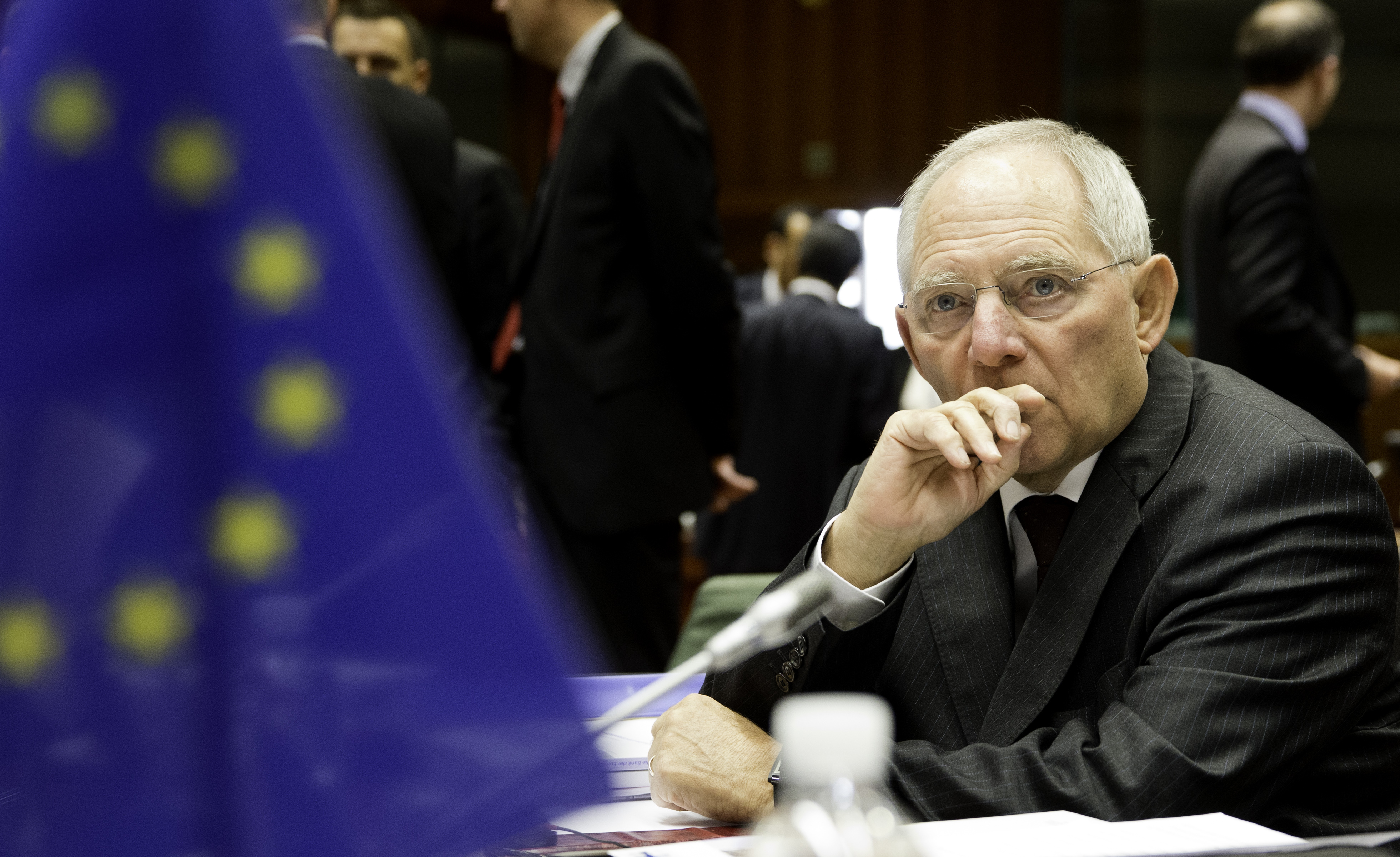 Ce-i de făcut cu euro-recesiunea. Propuneri hazlii de la François Hollande