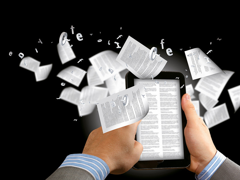 Cum profită e-reader-ul, tableta și smartphone-ul de problemele cărților tradiționale