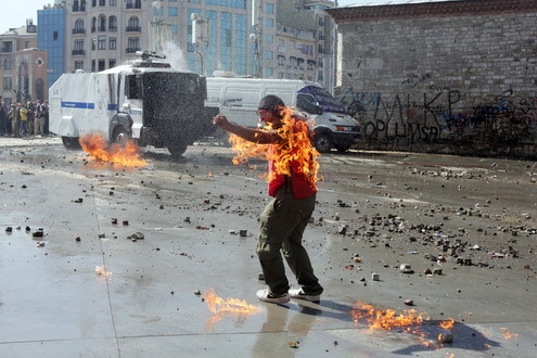 POZA ZILEI:Turcia - Turcia - Ultimele confruntări în Piața Taksim