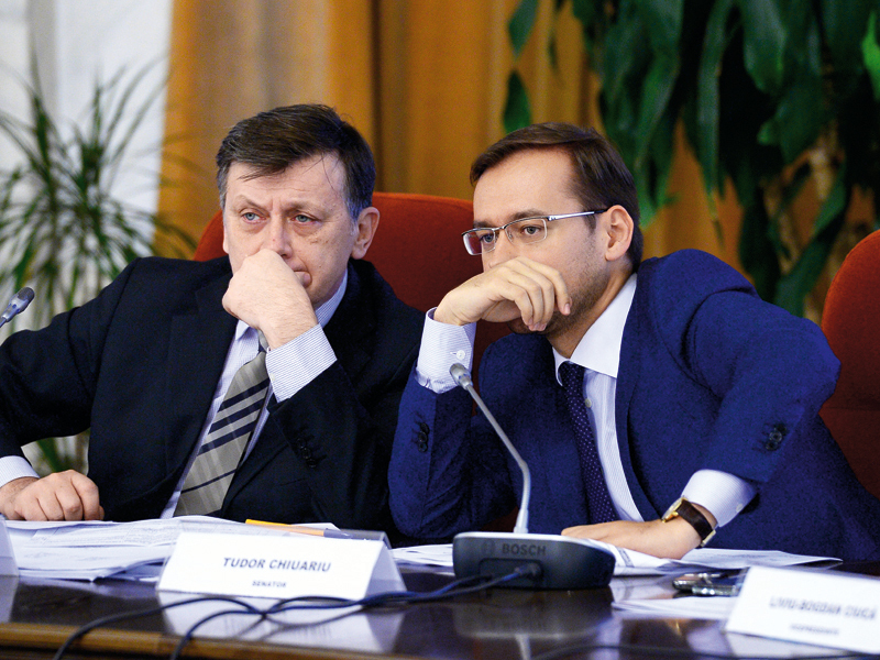 Ideea de referendum la români: Jos unealta lui Hitler!