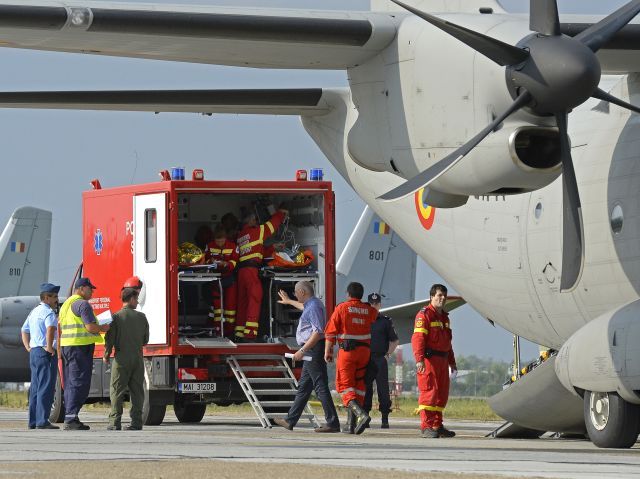 Cei 18 răniți din al doilea avion au fost preluați de ambulanțe pentru a fi internați la spitalele Floreasca, Universitar, Elias și Bagdasar-Arseni din Capitală