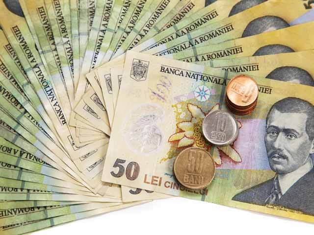 Dobânzile mai mici și lipsa comisioanelor încurajează împrumuturile de la CAR-uri