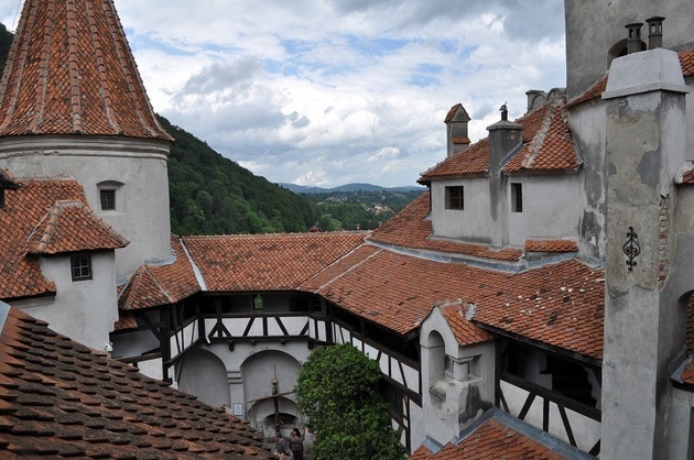 Rețetă străină cu administrare românească. Cum a devenit Castelul Bran o afacere mult mai profitabilă ”în privat” decât ”la stat”