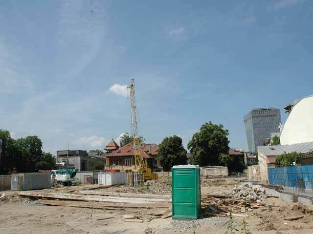 Cum au evoluat proiectele de birouri începute în 2013 în București: la două lucrările stau pe loc