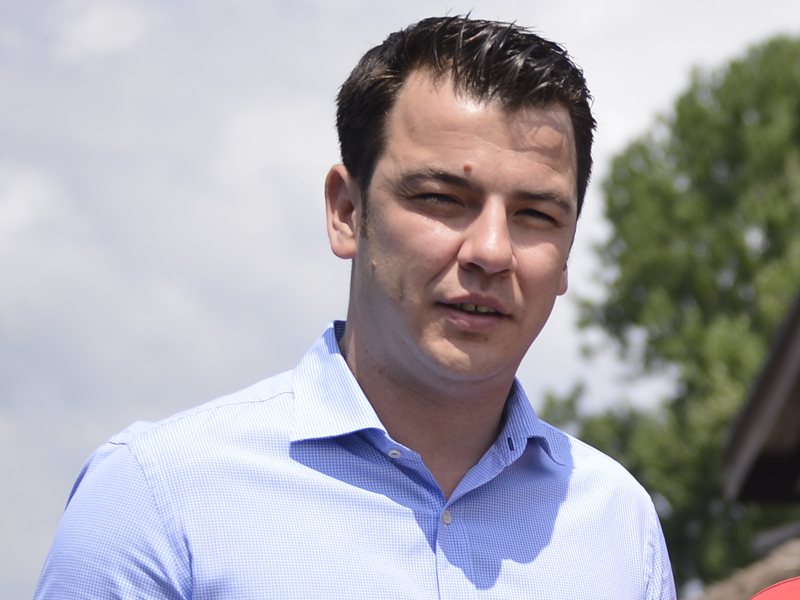 Are 27 de ani și a refuzat oferte de joburi din America și Emirate ca să își îndeplinească visul la Balotești