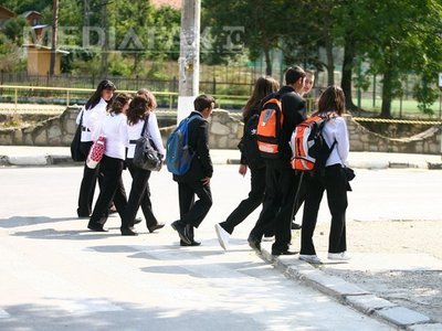 Diferențe uriașe de preț la transportul elevilor: De la 42 la 491 de lei pentru 50 de kilometri
