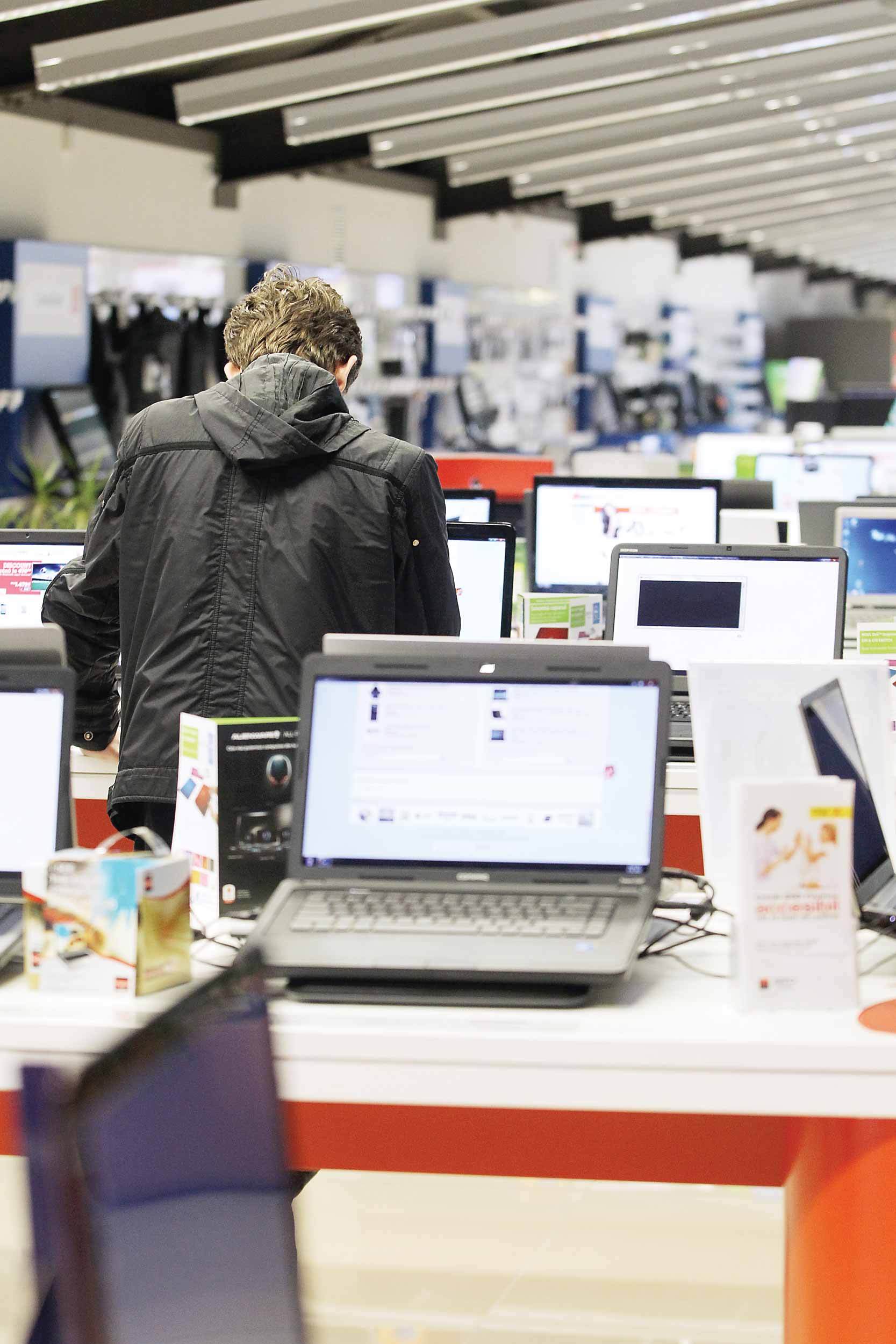 eMag a terminat anul trecut cu afaceri din electro-IT de 154 mil. euro, plus 10%