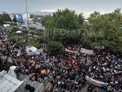 GREVĂ GENERALĂ în Grecia împotriva închiderii de către Guvern a radiodifuziunii elene