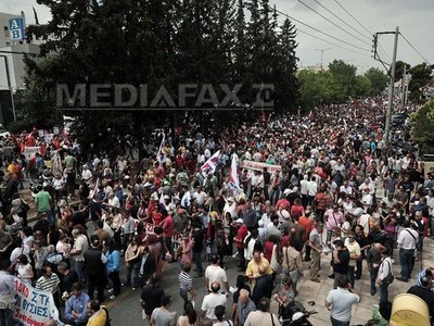 Grecia: A patra zi de PROTESTE la radio-televiziunea publică, după închiderea sa