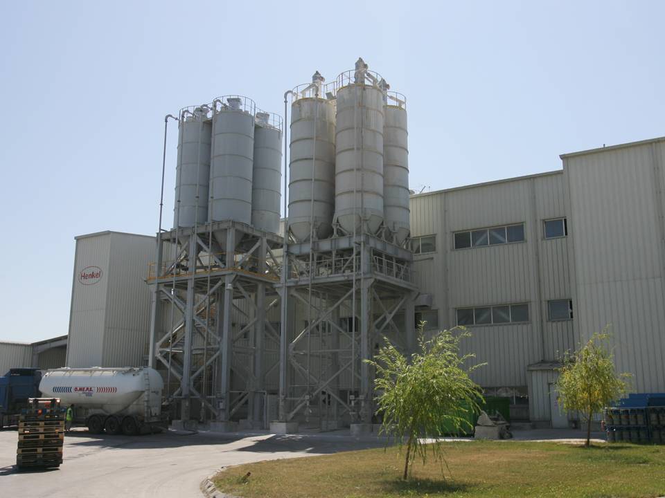 Unilever și Henkel, singurii jucători din topul FMCG care au reușit să crească