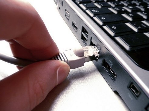 Internetul românesc: viteze mari, număr de conexiuni mic