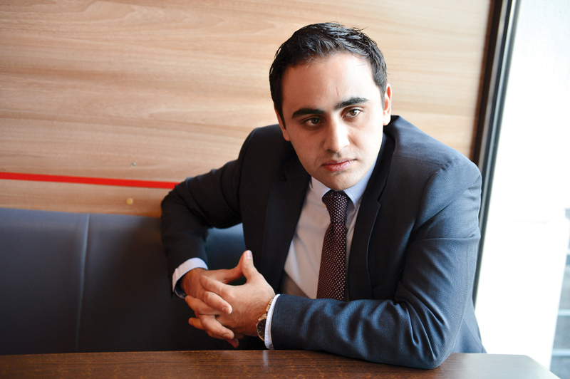 Tânărul de 24 de ani care conduce 24 de restaurante cu sute de mii de clienți: „Am început vânzând hot-dog în Gara de Nord"