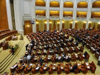 NOUA CONSTITUȚIE: Parlamentul se va dizolva dacă demiterea președintelui este respinsă de majoritatea prezentă la urne