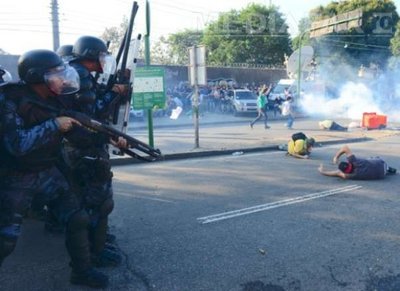 Confruntări între manifestanți și poliție la Rio de Janeiro